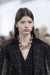 detail-defile-sacai-automne-hiver-2020-2021-paris-detail-116.thumb.jpg.c785d7d13f3b24f969915e95c49f2daa.jpg