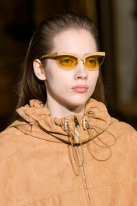 detail-defile-stella-mccartney-printemps-ete-2017-paris-detail-24.thumb.jpg.545e5474e98bca65e3f431a062bb4cf0.jpg