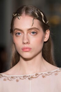 detail-defile-valentino-printemps-ete-2016-paris-detail-52.thumb.jpg.b7b3436b00f923ed62f31a6061283662.jpg