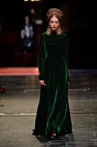dolce-alta-moda-18.thumb.jpg.c1fe411768aaedb6d9214ba3f1519449.jpg