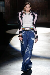 dsquared2-ss17-029-e00837.thumb.jpg.0d11d95cda54b08fdf0e080516f1b753.jpg