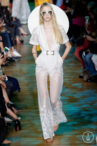 elie-saab-ss18-0041-363694.thumb.jpg.f9d38535cfd812f10322aef069583853.jpg