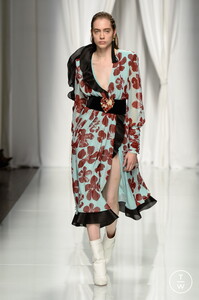 emanuel-ungaro-0115-72d511.thumb.jpg.bb2f0a53cad82e81b1366295c3fbf4b8.jpg