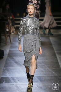erdem-ss18-0020-af333a.thumb.jpg.c90ea8ec466f4224e6da4eaeb4ed5cd4.jpg