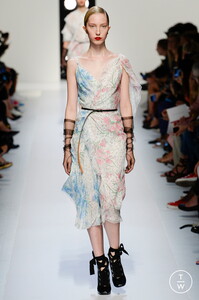 ermanno-scervino-ss18-0002-ad8393.thumb.jpg.350f137067c394fb59b9becc01065df2.jpg
