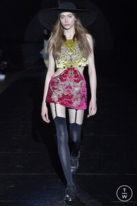 fausto-puglisi-aw17-0048-bbf00d.thumb.jpg.4ab399acc4f1a0da25b3035319cb778b.jpg