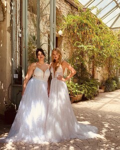 galitrobinik_bridal_117750263_616083855717678_3138278984963171071_n.jpg