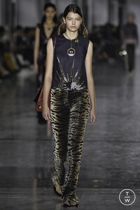 giambatista-valli-ss19-0041-2dc502.thumb.jpg.ab954937d1ca10431bb8720f8d6ed513.jpg