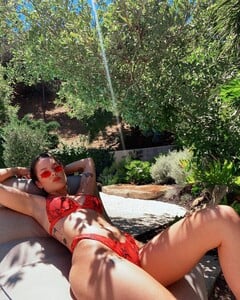 halsey-in-bikini-instagram-photos-08-08-2020-0.jpg