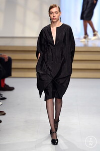 jil-sander-ss17-062-f302df.thumb.jpg.19c2a7f0d9518230a6936cc2b656a250.jpg
