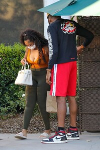 jordyn-woods-at-toscanova-in-calabasas-08-11-2020-7.jpg