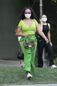 jordyn-woods-street-style-calabasas-08-22-2020-9.jpg