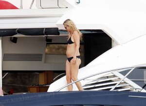kate-moss-and-lila-grace-moss-on-board-of-a-luxury-yacht-in-ibiza-08-03-2020-13.jpg
