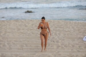 kim-kardashian-in-a-bikini-08-26-2020-15.jpg