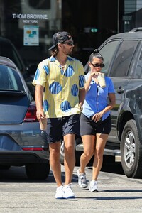 kourtney-kardashian-with-scott-disick-in-malibu-07-31-2020-1.jpg