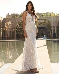 madilanebridal_117191023_286904492572763_3053512153131477147_n.jpg