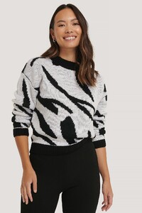 nakd_animal_knitted_sweater_1100-003056-0041_01a.jpg