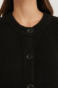 nakd_crew_neck_cardigan_1018-004704-0002_05g.jpg