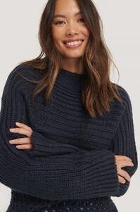 nakd_hole_detail_knitted_sweater_1100-003061-0018_04g.jpg