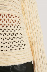 nakd_hole_detail_knitted_sweater_1100-003061-4070_05g.jpg