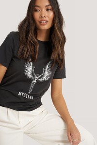 nakd_mystery_angel_print_tee-1100-003461-8309_04g.jpg