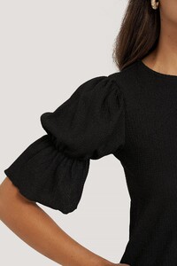 nakd_puff_sleeve_detail_top-1100-003352-0002_05g.jpg