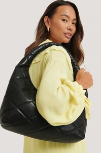 nakd_quilted_hobo_bag_1015-002566-0002_01l.jpg