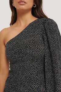 nakd_single_shoulder_dotted_dress_1100-002788-1285_05g_r.jpg