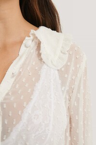 nakd_wide_collar_dobby_blouse_1594-000430-0001_05g.jpg