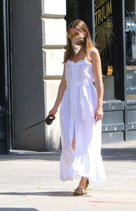 olivia-palermo-in-a-slip-dress-nyc-08-02-2020-3.jpg