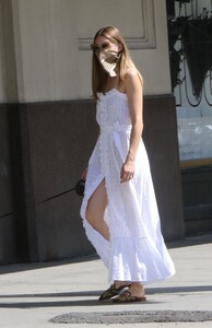 olivia-palermo-in-a-slip-dress-nyc-08-02-2020-5.jpg