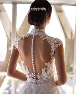 pronovias_116599326_2673599309554070_6597878916851319738_n.jpg