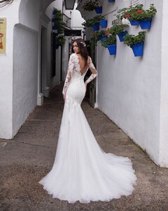 pronovias_117654079_197134648421945_1342779450012001725_n.jpg