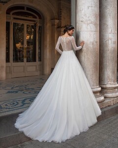 pronovias_117726103_814886935920228_2140527499584570140_n.jpg