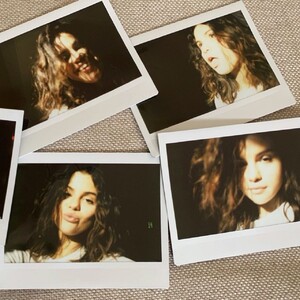 selena-gomez-rare-beauty-promos-2020-1.jpg
