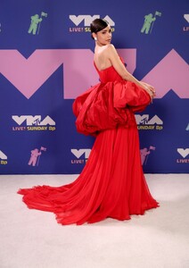 sofia-carson-at-2020-mtv-video-music-awards-08-30-2020-0.jpg