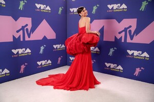 sofia-carson-at-2020-mtv-video-music-awards-08-30-2020-1.jpg