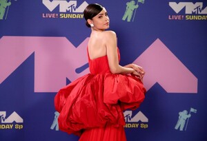 sofia-carson-at-2020-mtv-video-music-awards-08-30-2020-4.jpg