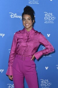 sofia-wylie-at-d23-expo-in-anaheim-08-23-2019-2.jpg