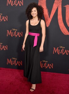 sofia-wylie-at-mulan-premiere-in-hollywood-03-09-2020-3.jpg