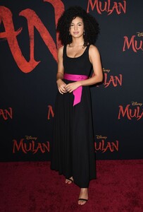 sofia-wylie-at-mulan-premiere-in-hollywood-03-09-2020-7.jpg