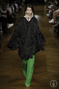 stella-mc-cartney-ss20-0051-3b32da.thumb.jpg.495bb524a9b12d69b1cc7ef06dc6e9fb.jpg