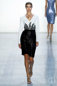 tadashi-shoji-s19-0004-318477.thumb.jpg.2aa2f416985da8746c1b24472083dab8.jpg