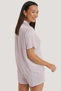 trendyol_double_breasted_satin_pyjamas_set_1494-003221-4415_02k.jpg