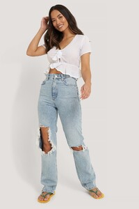 trendyol_tie_detail_frilly_blouse-1494-003322-0001_03c.jpg