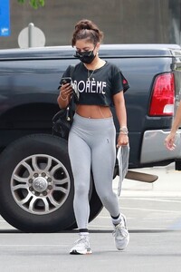vanessa-hudgens-at-the-dogpound-gym-in-west-hollywood-08-04-2020-8.jpg
