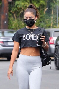 vanessa-hudgens-at-the-dogpound-gym-in-west-hollywood-08-04-2020-9.jpg