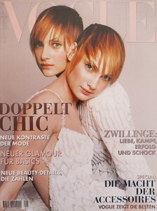 vogue_germany_1999_09_cover_2_740x.thumb.jpg.7c028edf465fd20d687858133cdec8ee.jpg