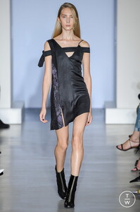 yang-li-ss17-0010-b4a2ce.thumb.jpg.1b7319e7225be8154979a927b653e113.jpg
