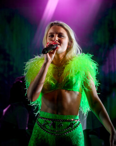 zara-larsson--the-observatory-oc-05022019_48498747622_o.jpg